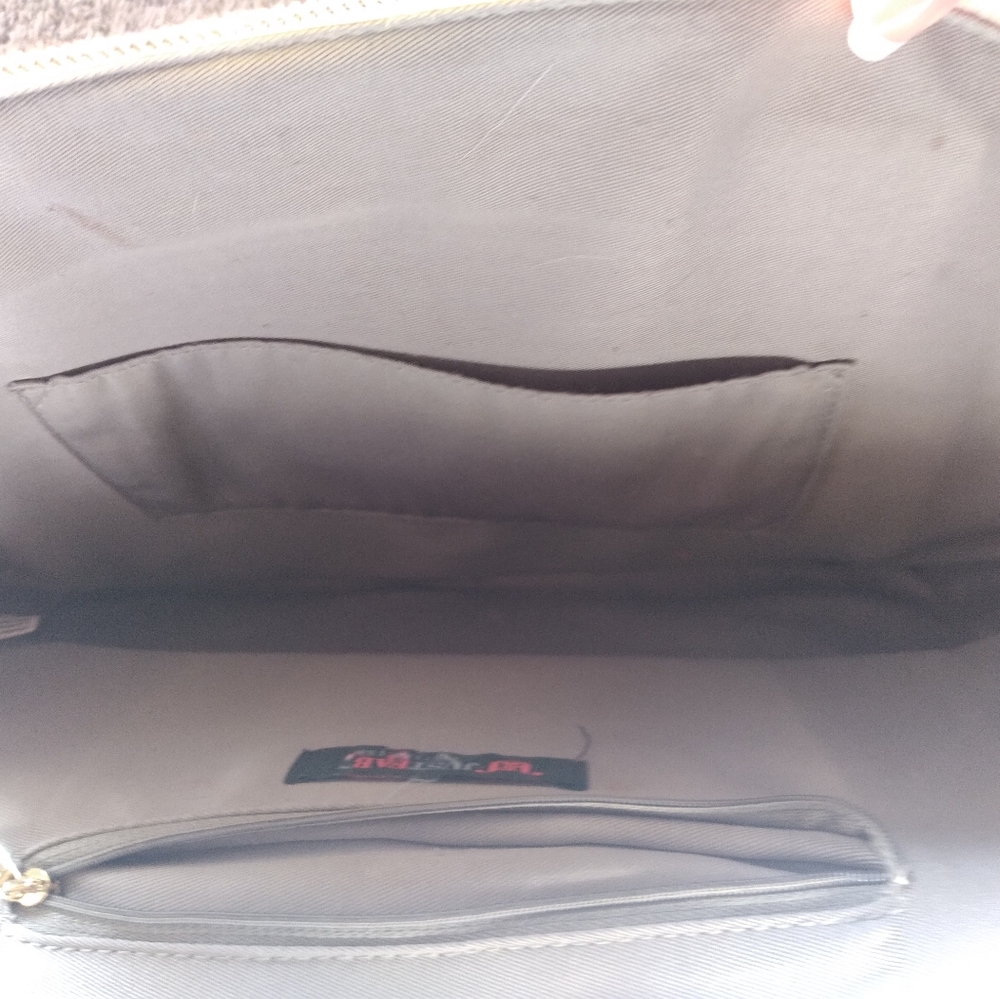 Purse - Picture 9 of 9